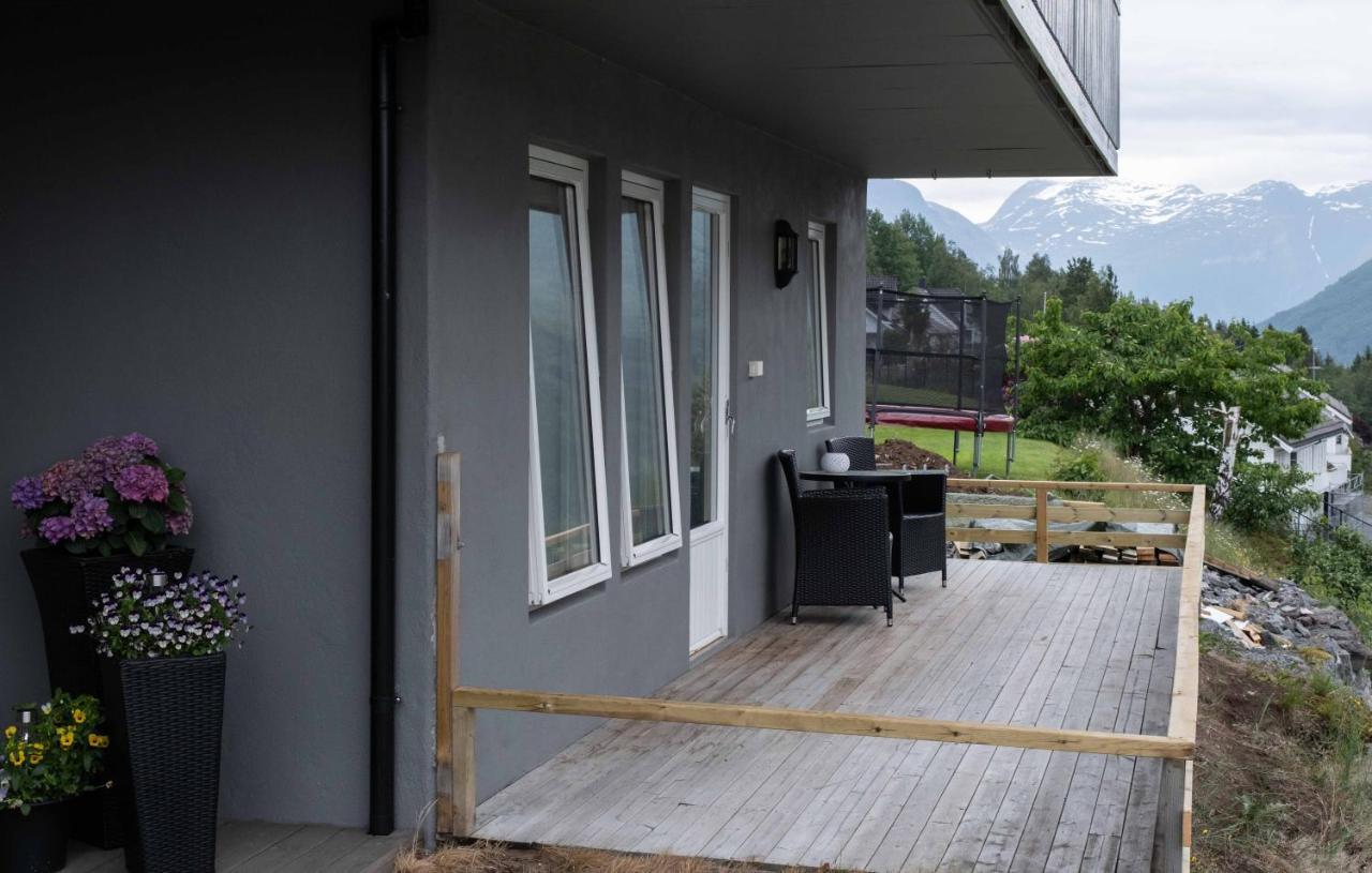 Stryn Stor Og Moderne Leilighet المظهر الخارجي الصورة