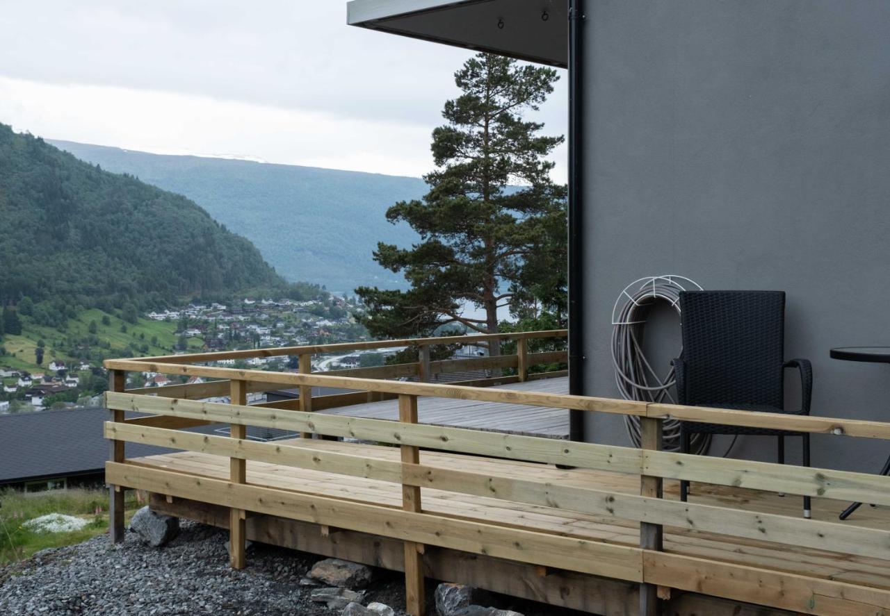 Stryn Stor Og Moderne Leilighet المظهر الخارجي الصورة